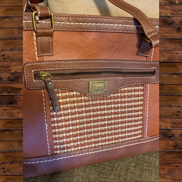 b . o . c    Purse  and Wristlet - Picture 4 of 7